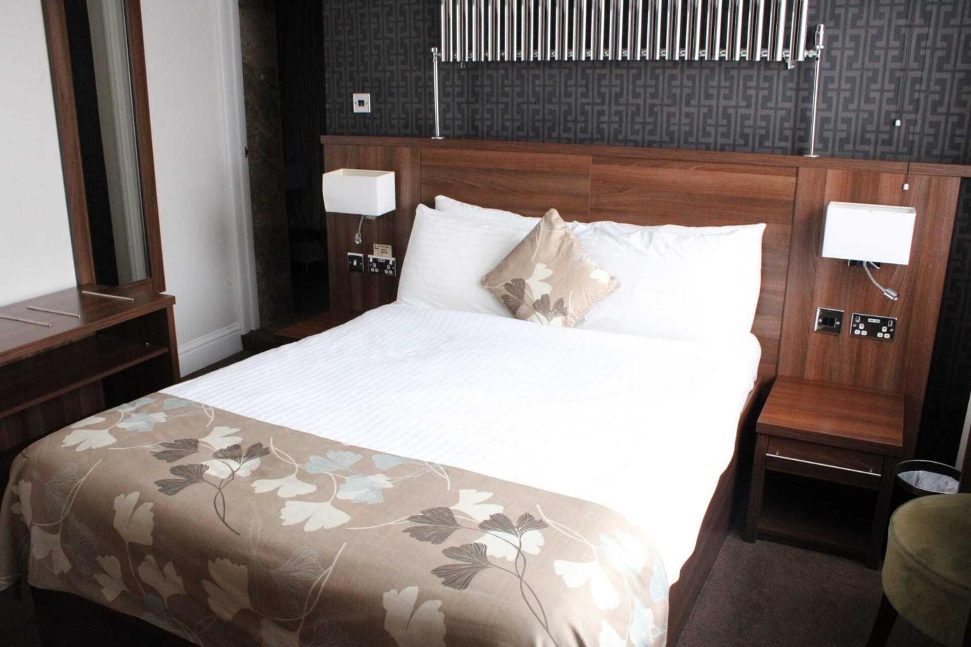 The Harboro Hotel Melton Mowbray Room photo